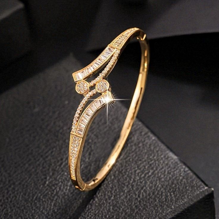 Diamond Crossover Sleek Gold Bangle